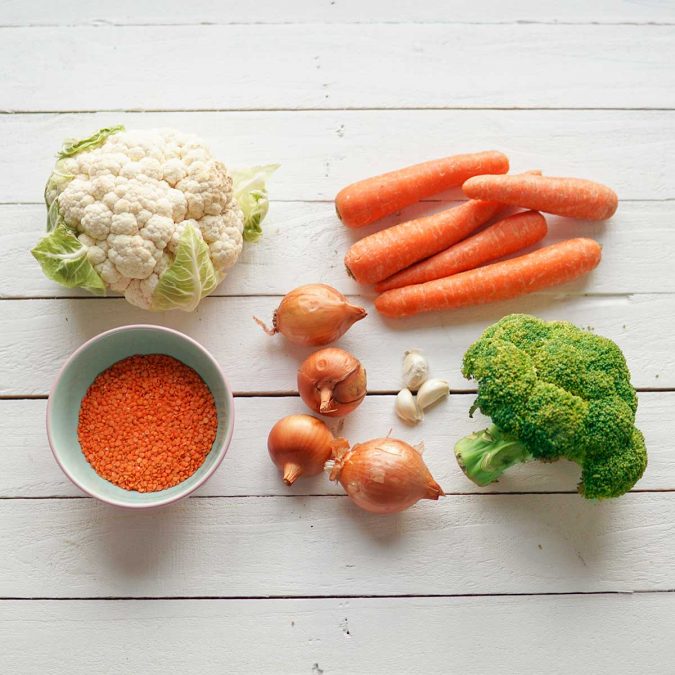 ingredientes para a sopa de brócolos e lentilhas
